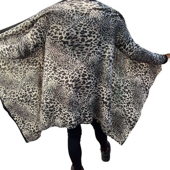 BCBGMaxAzria Long Sleeve Polyester Blend Open Front Cardigan Black & Tan Size M - Picture 3 of 9